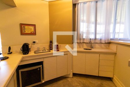 Apartamento à venda com 385m², 6 quartos e 6 vagasBar