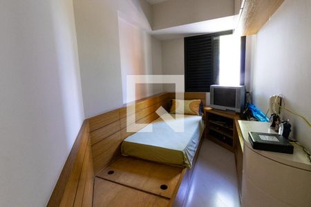 Apartamento à venda com 385m², 6 quartos e 6 vagasQuarto de Serviço 1