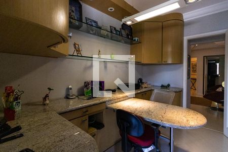 Apartamento à venda com 385m², 6 quartos e 6 vagasEscritório