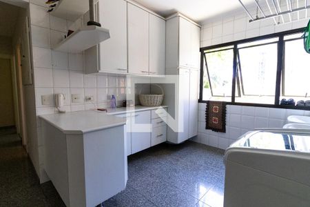 Apartamento à venda com 385m², 6 quartos e 6 vagasÁrea de Serviço