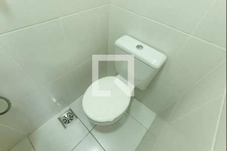Banheiro de serviço de apartamento à venda com 2 quartos, 65m² em Pechincha, Rio de Janeiro