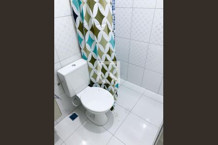 Banheiro de casa para alugar com 1 quarto, 26m² em Umuarama, Osasco