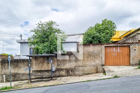 Casa à venda com 101m², 3 quartos e 1 vagaFachada