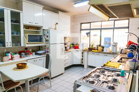 Casa à venda com 200m², 3 quartos e 2 vagas Casa à venda com 200m², 3 quartos e 2 vagasCozinha