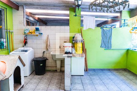 Casa à venda com 200m², 3 quartos e 2 vagas Casa à venda com 200m², 3 quartos e 2 vagasÁrea de Serviço