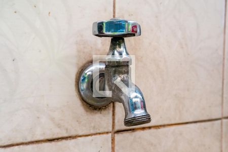 Casa à venda com 200m², 3 quartos e 2 vagas Casa à venda com 200m², 3 quartos e 2 vagasÁrea de Serviço - Torneira