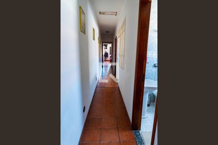 Casa à venda com 200m², 3 quartos e 2 vagas Casa à venda com 200m², 3 quartos e 2 vagasCorredor