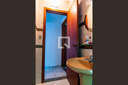 Casa à venda com 200m², 3 quartos e 2 vagas Casa à venda com 200m², 3 quartos e 2 vagasLavabo