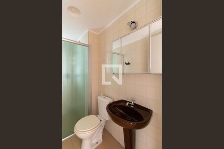Banheiro de apartamento para alugar com 1 quarto, 44m² em Partenon, Porto Alegre