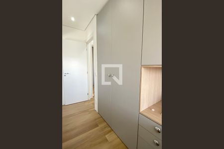Apartamento à venda com 69m², 2 quartos e 2 vagasCloset da suíte 1