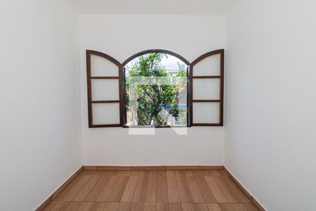 Quarto 2 de casa para alugar com 3 quartos, 110m² em Vila Constança, São Paulo