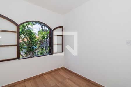 Quarto 2 de casa para alugar com 3 quartos, 110m² em Vila Constança, São Paulo