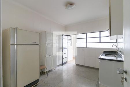 Cozinha de apartamento para alugar com 2 quartos, 92m² em Centro, Campinas