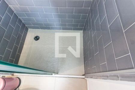 Apartamento à venda com 60m², 2 quartos e 1 vagaDetalhe do Banheiro da Suite