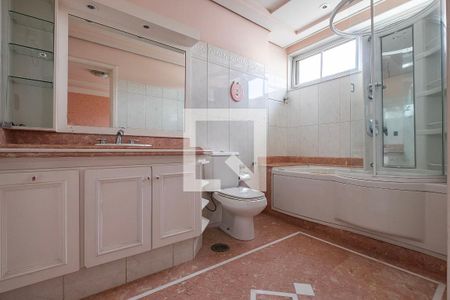 Apartamento à venda com 496m², 5 quartos e 7 vagas Apartamento à venda com 496m², 5 quartos e 7 vagasSuíte 3 - Banheiro