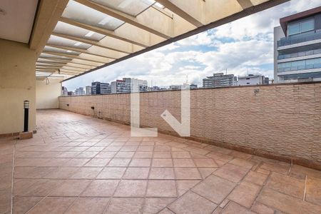 Apartamento à venda com 496m², 5 quartos e 7 vagas Apartamento à venda com 496m², 5 quartos e 7 vagasVaranda
