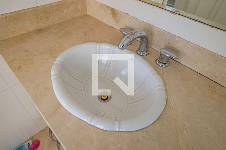 Apartamento à venda com 496m², 5 quartos e 7 vagas Apartamento à venda com 496m², 5 quartos e 7 vagasSuíte 4 - Banheiro