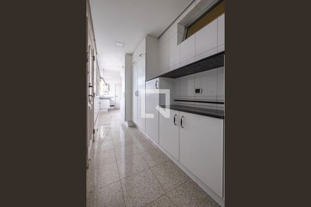 Apartamento à venda com 496m², 5 quartos e 7 vagas Apartamento à venda com 496m², 5 quartos e 7 vagasÁrea de Serviço
