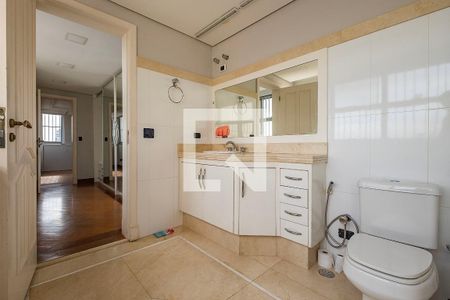 Apartamento à venda com 496m², 5 quartos e 7 vagas Apartamento à venda com 496m², 5 quartos e 7 vagasSuíte 4 - Banheiro
