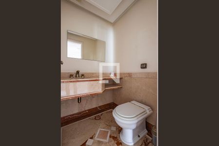 Apartamento à venda com 496m², 5 quartos e 7 vagas Apartamento à venda com 496m², 5 quartos e 7 vagasLavabo 2