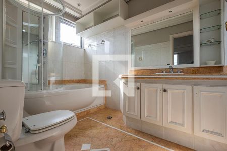 Apartamento à venda com 496m², 5 quartos e 7 vagas Apartamento à venda com 496m², 5 quartos e 7 vagasSuíte 2 - Banheiro