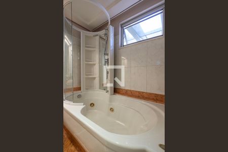 Apartamento à venda com 496m², 5 quartos e 7 vagas Apartamento à venda com 496m², 5 quartos e 7 vagasSuíte 5 - Banheiro