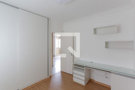 Quarto 1 de apartamento para alugar com 2 quartos, 60m² em Carmo, Belo Horizonte