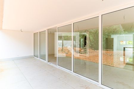 Jardim de casa de condomínio à venda com 4 quartos, 770m² em Granja Julieta, São Paulo