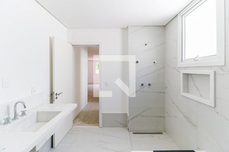 Casa de condomínio à venda com 770m², 4 quartos e 5 vagasBanheiro 2 Suíte 4