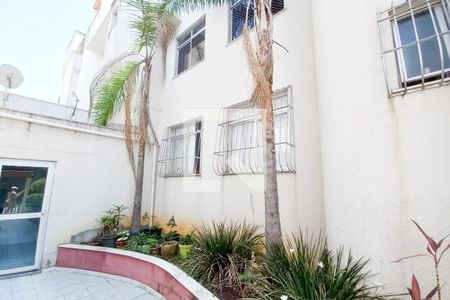 Apartamento para alugar com 60m², 2 quartos e 2 vagasFachada