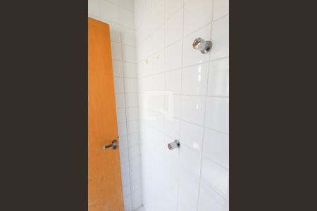 Apartamento para alugar com 60m², 2 quartos e 2 vagasBanheiro de serviço