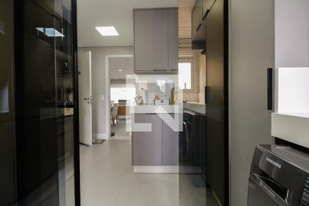 Apartamento à venda com 127m², 3 quartos e 3 vagas Apartamento à venda com 127m², 3 quartos e 3 vagasÁrea de serviço