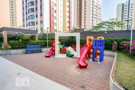 Apartamento à venda com 127m², 3 quartos e 3 vagas Apartamento à venda com 127m², 3 quartos e 3 vagasPlayground