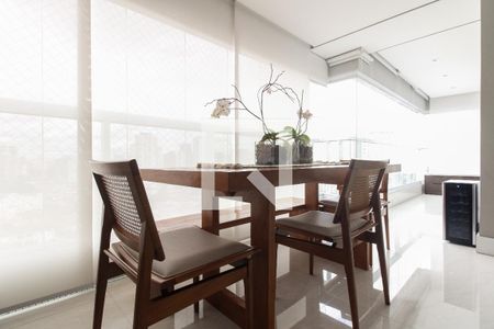 Apartamento à venda com 127m², 3 quartos e 3 vagas Apartamento à venda com 127m², 3 quartos e 3 vagasVaranda Gourmet