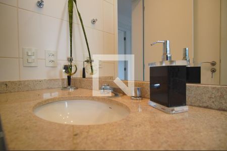 Apartamento à venda com 129m², 3 quartos e 2 vagasBanheiro suite americana 