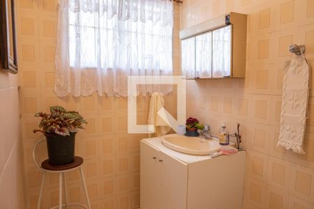 Lavabo de casa para alugar com 2 quartos, 120m² em Vila Ipojuca, São Paulo