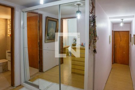 Corredor de casa para alugar com 2 quartos, 120m² em Vila Ipojuca, São Paulo