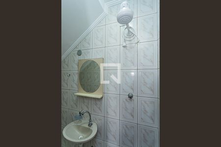 Casa para alugar com 200m², 2 quartos e 2 vagasBanheiro de serviço