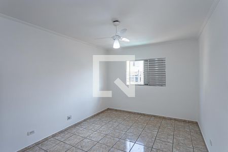 Quarto 1 de casa para alugar com 2 quartos, 200m² em Jardim Monjolo, São Paulo