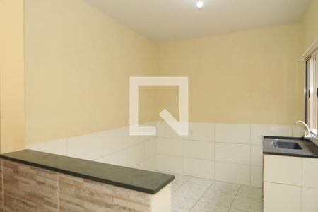 Sala/Cozinha de casa para alugar com 1 quarto, 32m² em Jardim Itapemirim, São Paulo