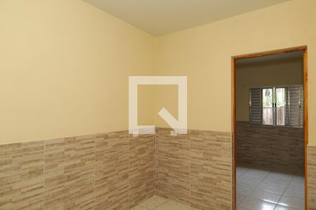 Quarto de casa para alugar com 1 quarto, 32m² em Jardim Itapemirim, São Paulo