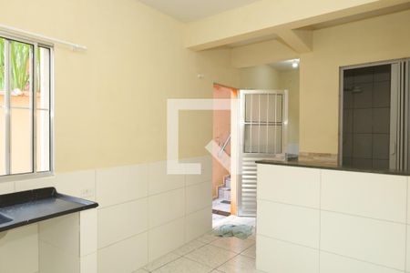 Sala/Cozinha de casa para alugar com 1 quarto, 32m² em Jardim Itapemirim, São Paulo