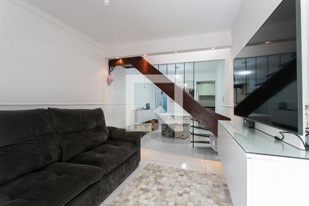 Sala de Estar de casa para alugar com 2 quartos, 70m² em Chácara Califórnia, São Paulo