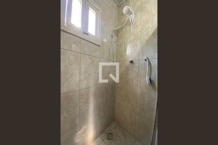 Casa à venda com 140m², 3 quartos e 2 vagasBanheiro