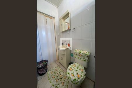 Casa à venda com 140m², 3 quartos e 2 vagasBanheiro