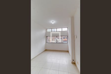 Sala/Quarto de kitnet/studio para alugar com 1 quarto, 28m² em Centro, Rio de Janeiro