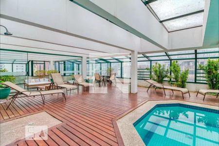 Apartamento à venda com 40m², 1 quarto e 1 vaga Apartamento à venda com 40m², 1 quarto e 1 vagaÁrea comum - Piscina