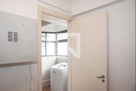 Apartamento à venda com 117m², 3 quartos e 2 vagas Apartamento à venda com 117m², 3 quartos e 2 vagasQuarto de Serviço