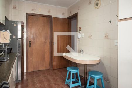 Apartamento à venda com 117m², 3 quartos e 2 vagas Apartamento à venda com 117m², 3 quartos e 2 vagasCozinha