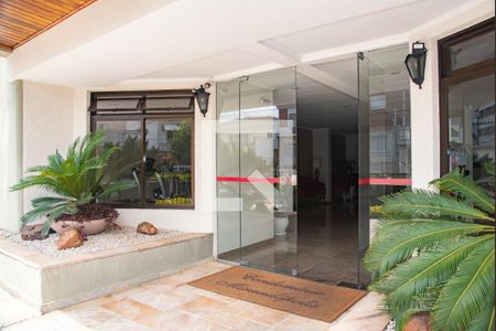 Apartamento à venda com 117m², 3 quartos e 2 vagas Apartamento à venda com 117m², 3 quartos e 2 vagasEntrada